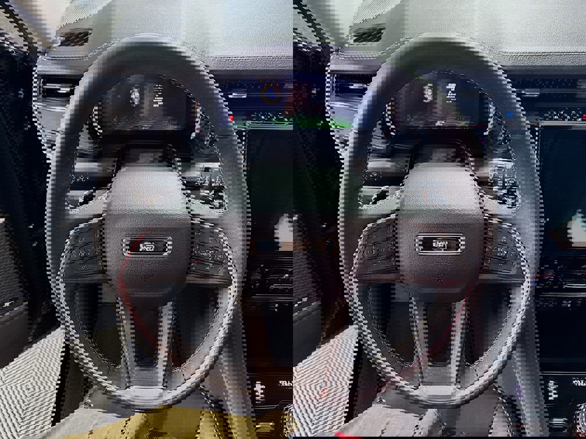 Used 2023 Jeep Grand Cherokee 4WD 4xe image 17