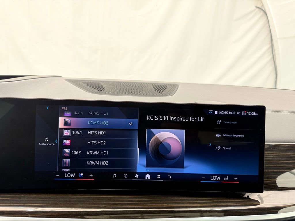 Used 2024 BMW X5 xDrive40i w/ Premium Package image 41