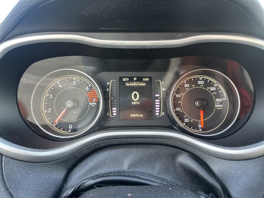 Used 2016 Jeep Cherokee Sport image 6