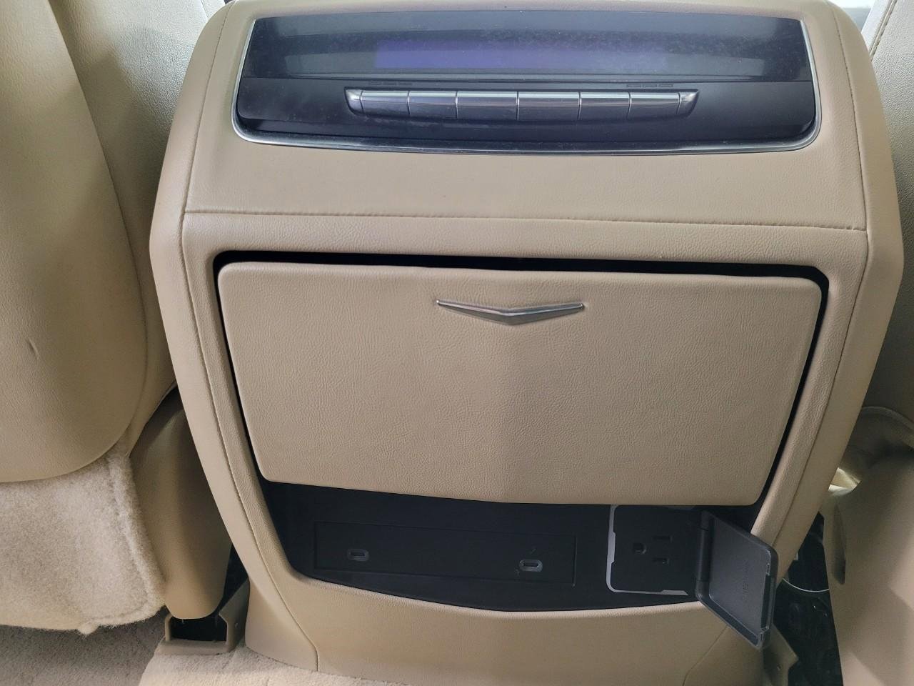 Certified 2023 Cadillac Escalade ESV Premium Luxury image 24