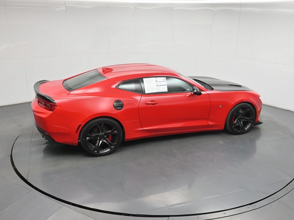 Used 2018 Chevrolet Camaro SS RWD image 37