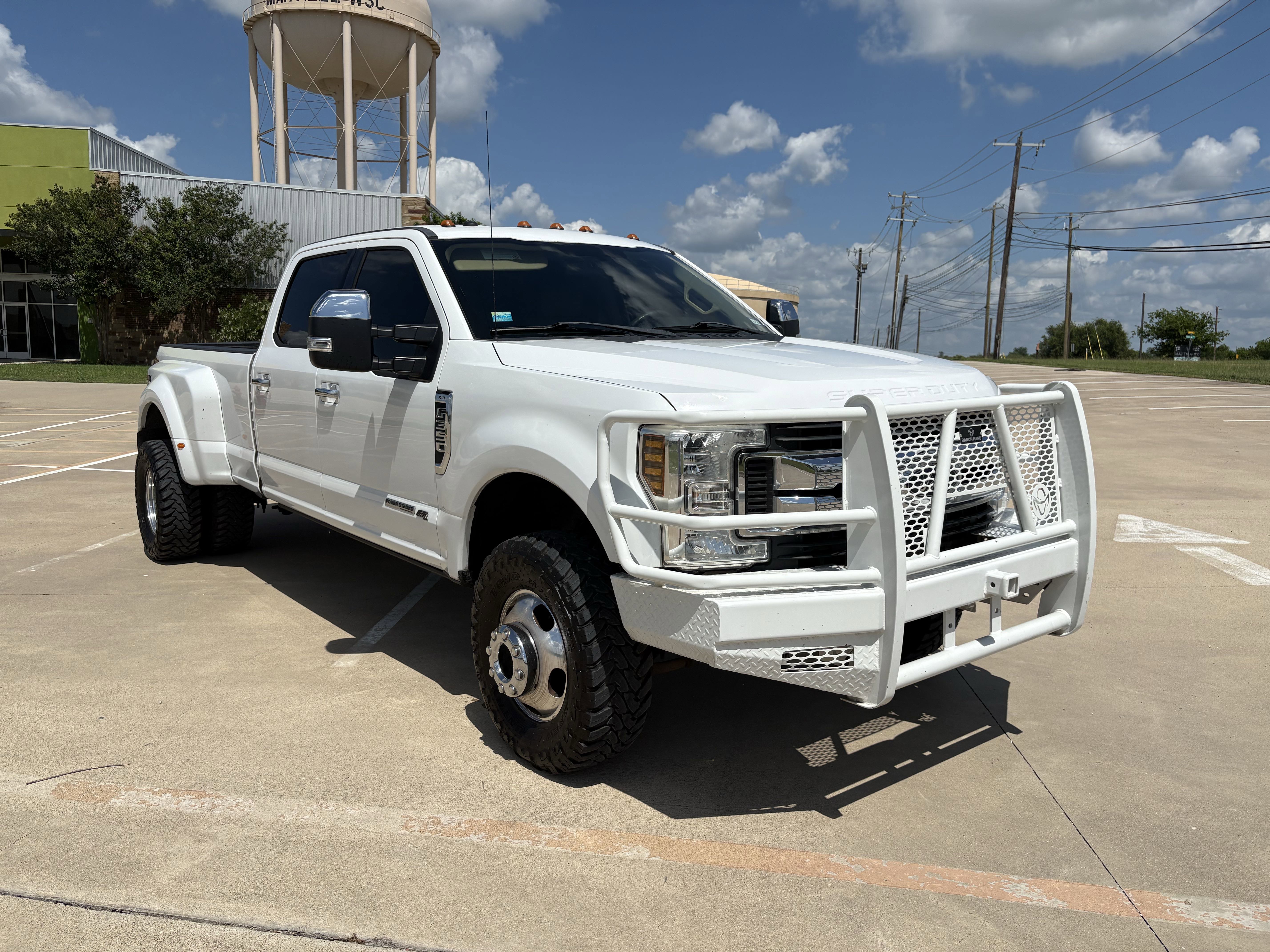 Used 2018 Ford F350 XLT w/ XLT Premium Package AWD/4WD image 7
