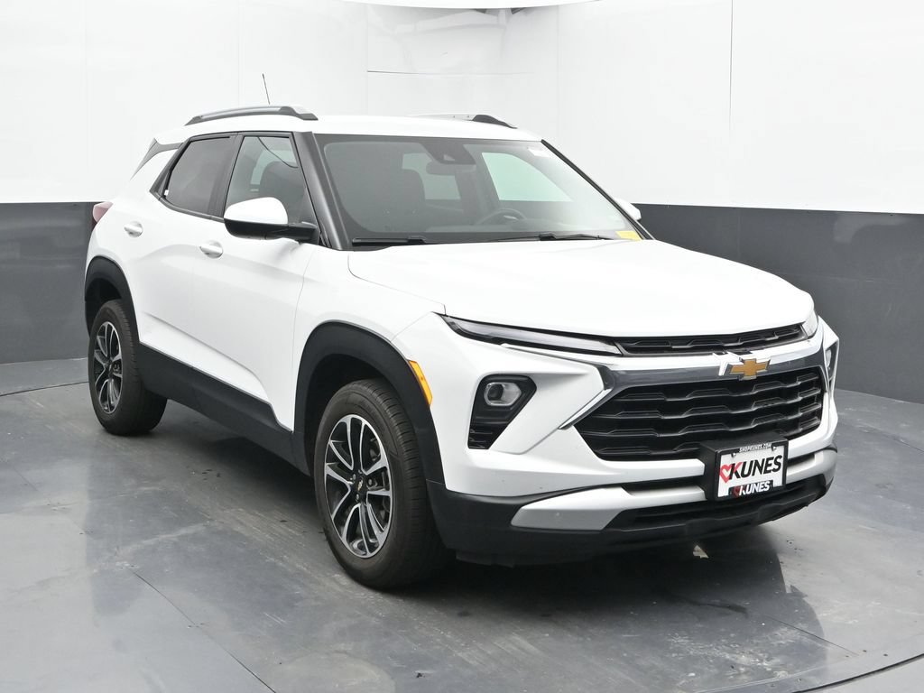 Used 2025 Chevrolet TrailBlazer LT AWD/4WD image 5