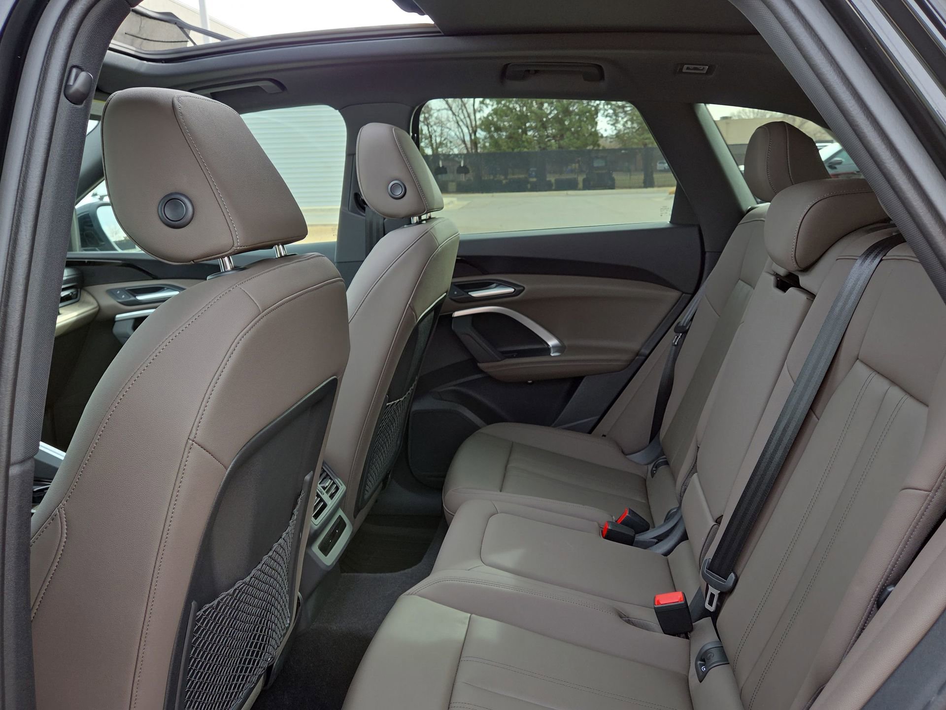 Certified 2025 Audi Q5 Premium w/ Convenience Package image 13