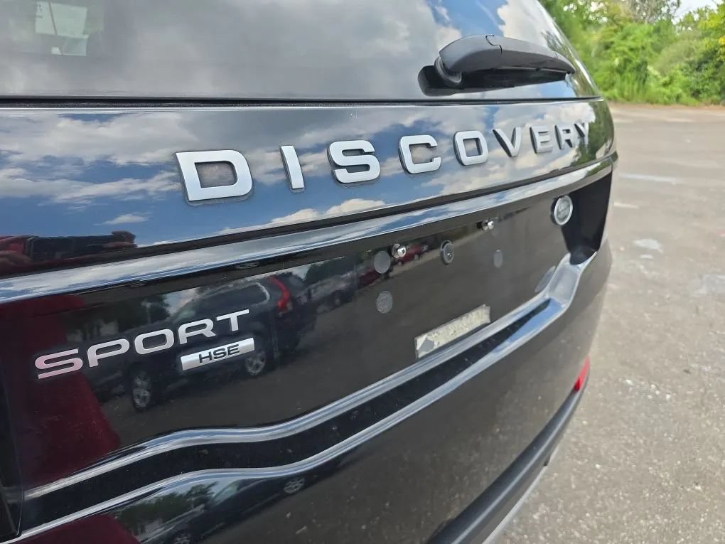 Used 2019 Land Rover Discovery Sport HSE AWD/4WD image 10