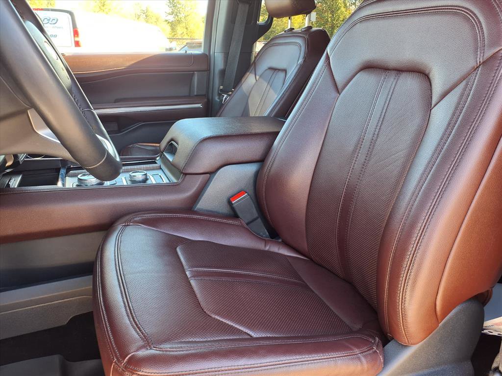 Used 2022 Ford Expedition Max Limited image 3