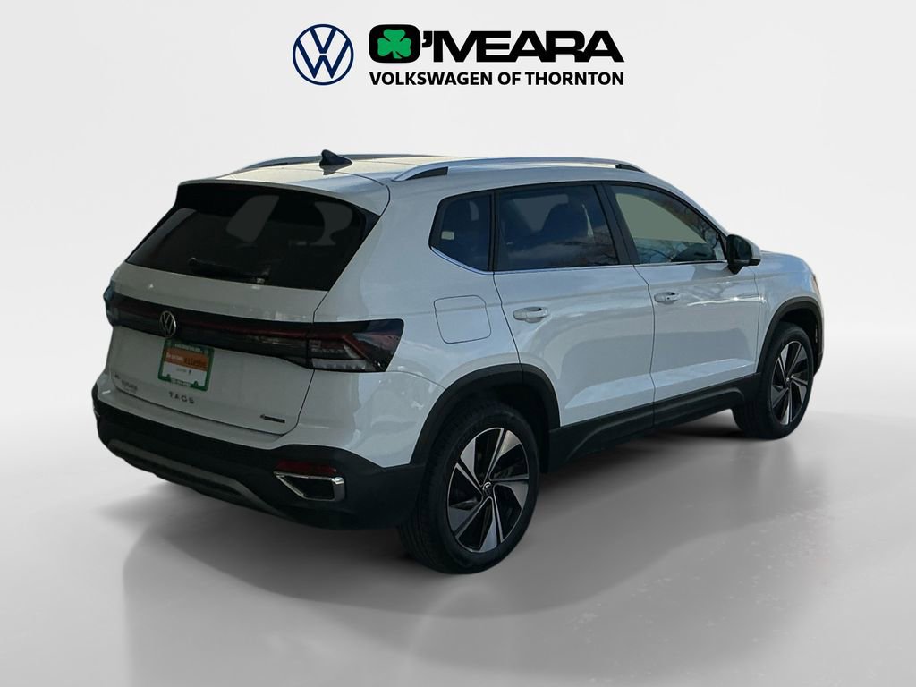 Certified 2025 Volkswagen Taos SE w/ Panoramic Sunroof Package image 5