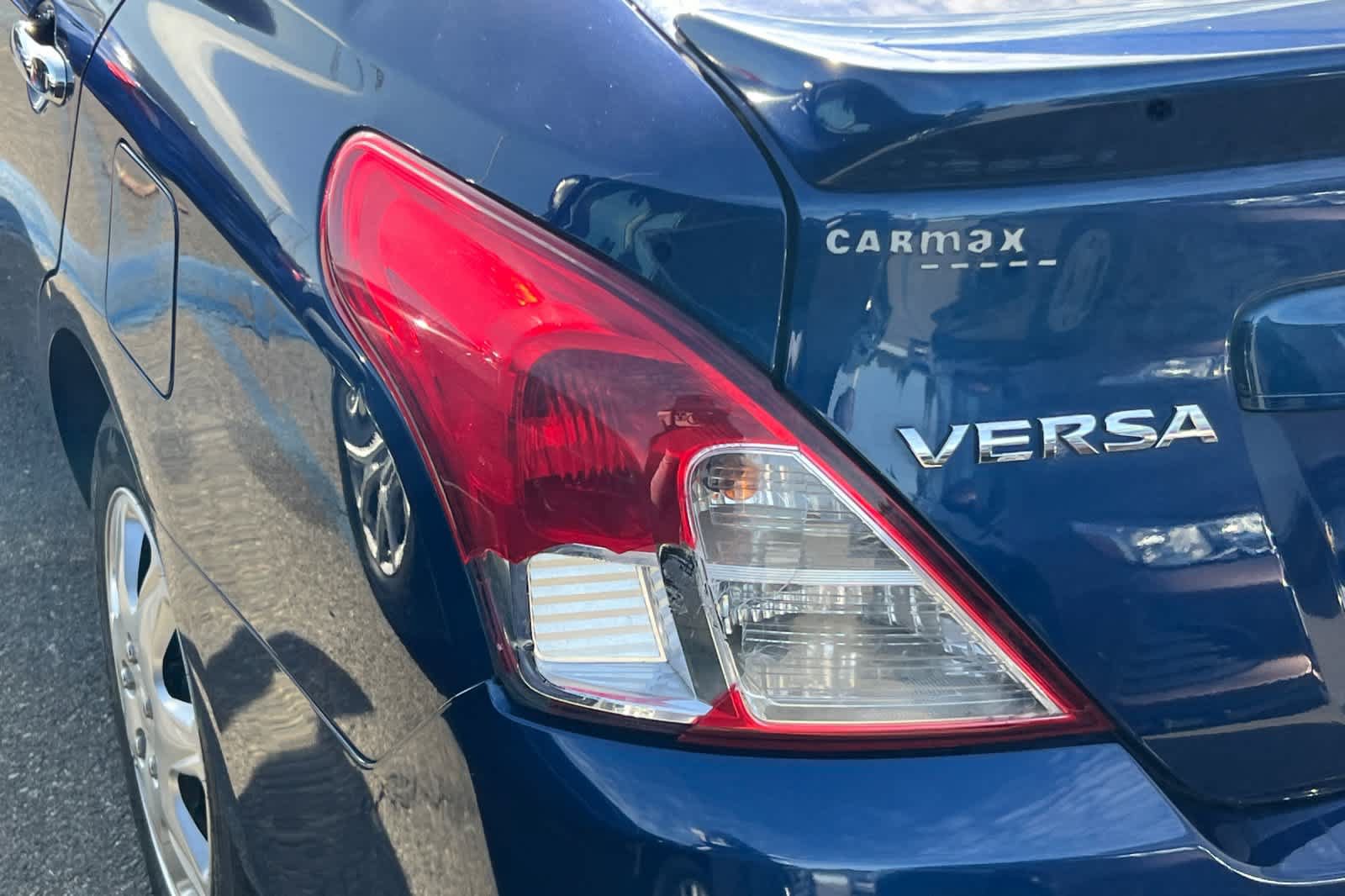 Used 2018 Nissan Versa SV FWD image 20