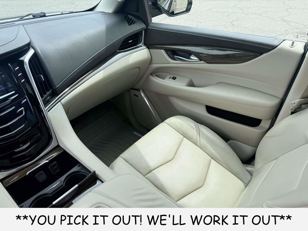 Used 2018 Cadillac Escalade ESV Premium Luxury AWD/4WD image 30