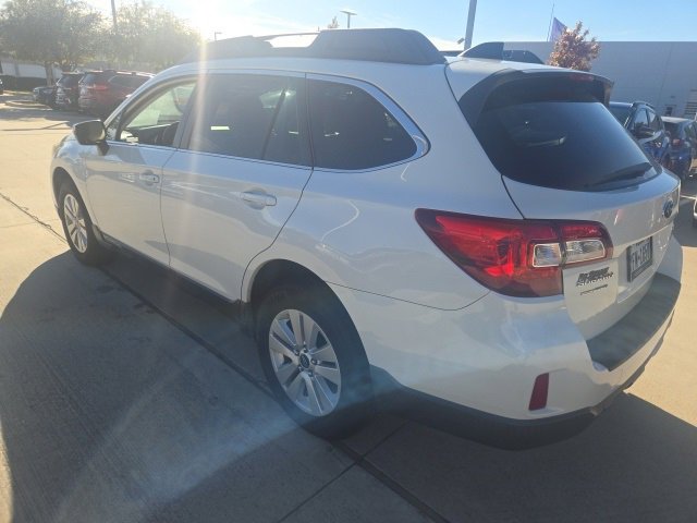 Used 2016 Subaru Outback 2.5i Premium image 4