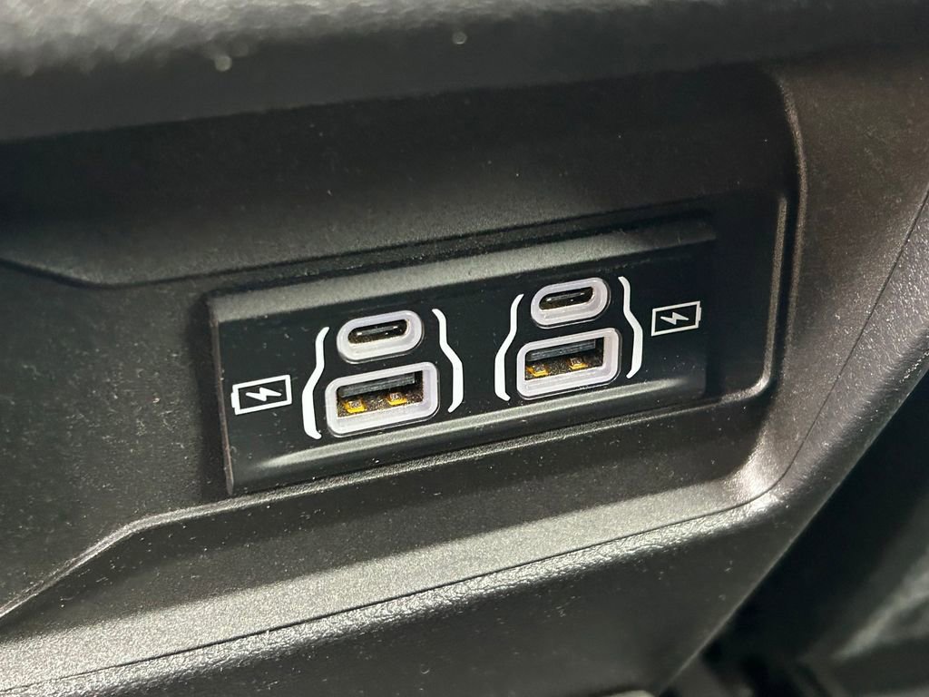 Used 2022 Jeep Grand Cherokee L Laredo RWD image 24