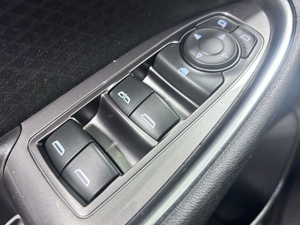 Used 2016 Chevrolet Malibu LT image 5