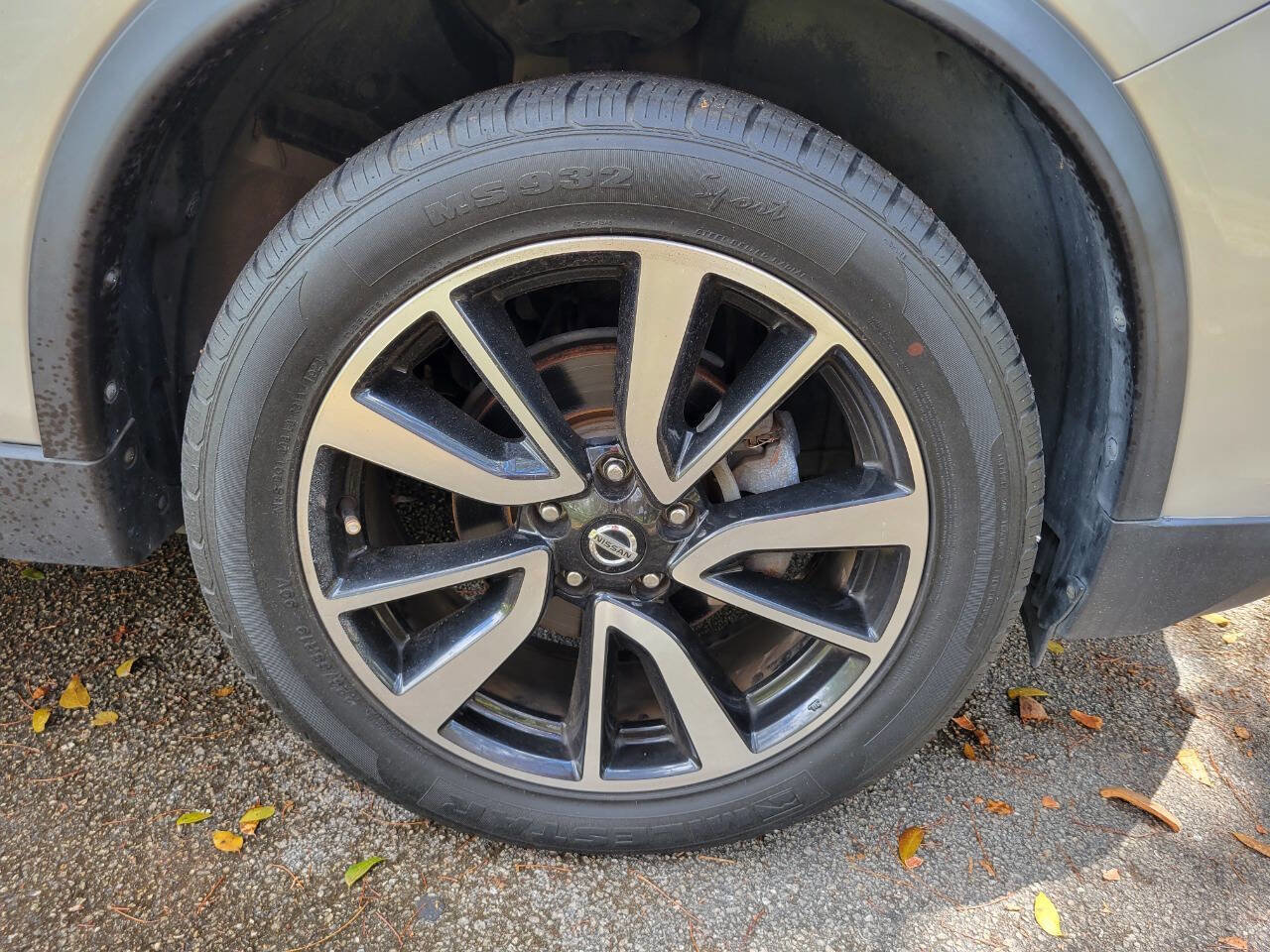 Used 2019 Nissan Rogue SL AWD/4WD image 15
