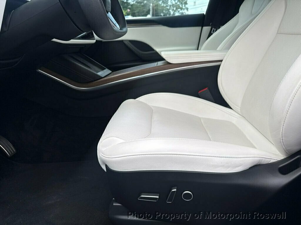 Used 2022 Tesla Model X AWD/4WD image 8