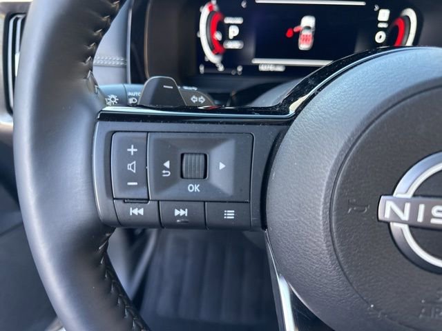 Used 2024 Nissan Pathfinder Platinum w/ Cargo Package image 23