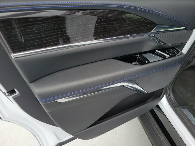 New 2026 Cadillac Escalade IQL Sport 1 w/ LPO, ONYX Package AWD/4WD image 13