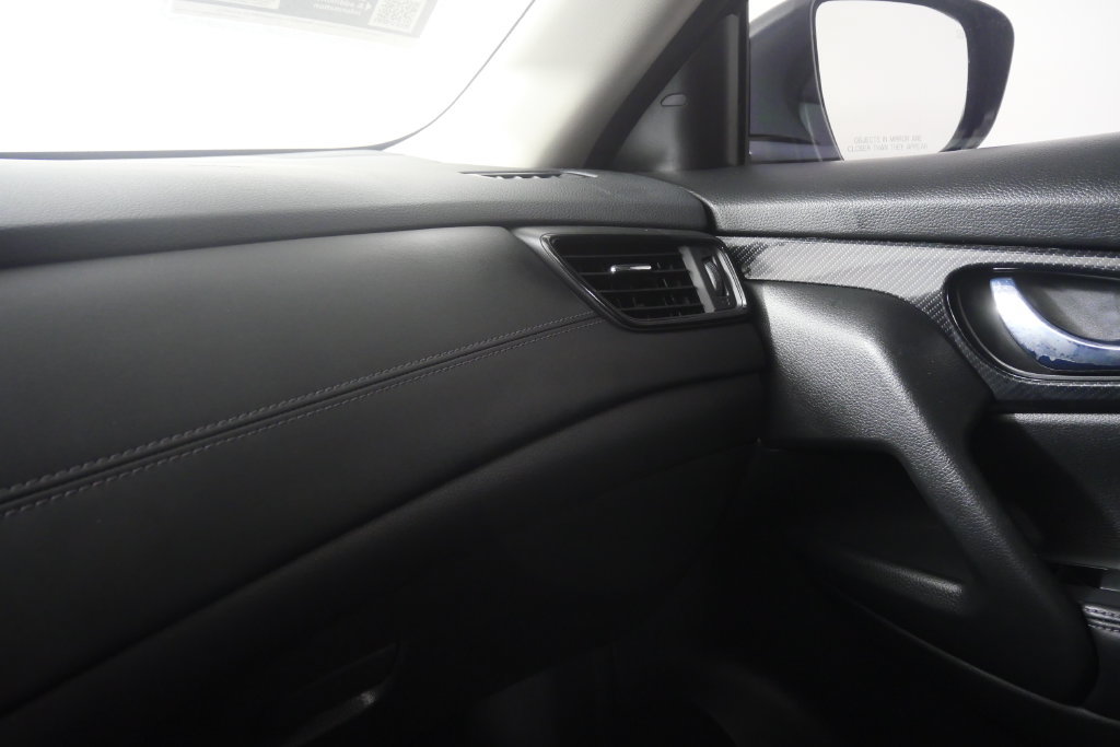 Used 2017 Nissan Rogue SL FWD image 24