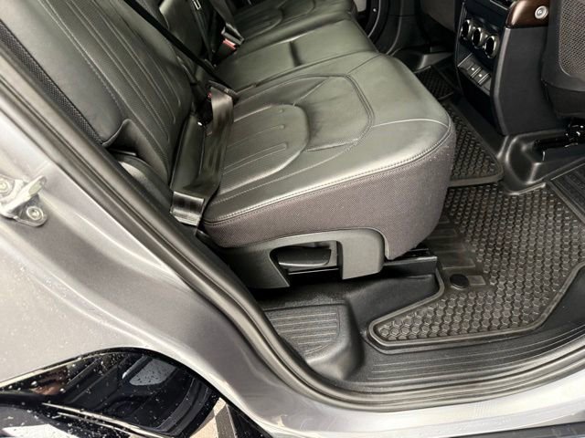 Used 2023 Land Rover Defender 130 X AWD/4WD image 28