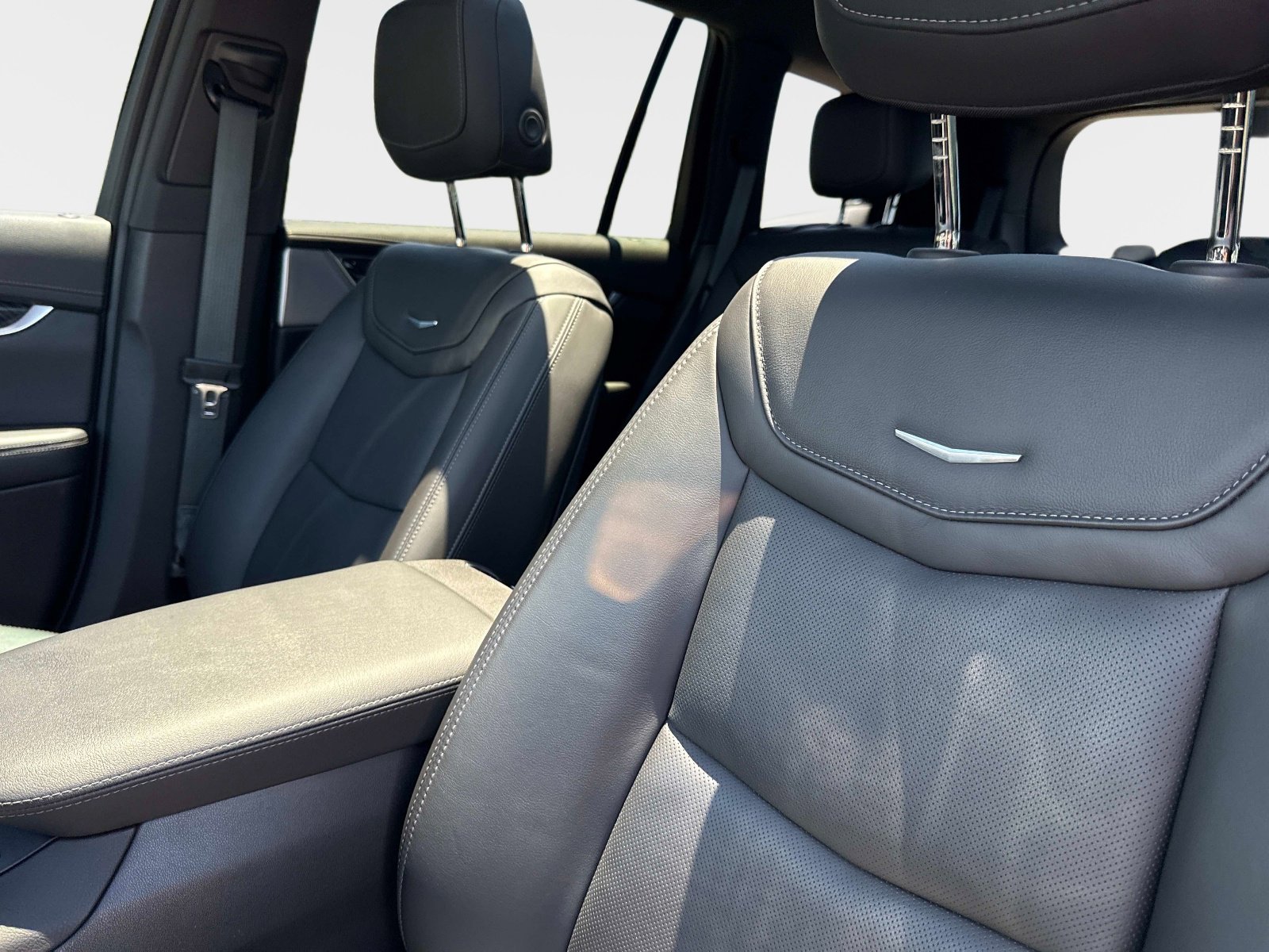 Used 2023 Cadillac XT6 Premium Luxury FWD image 23