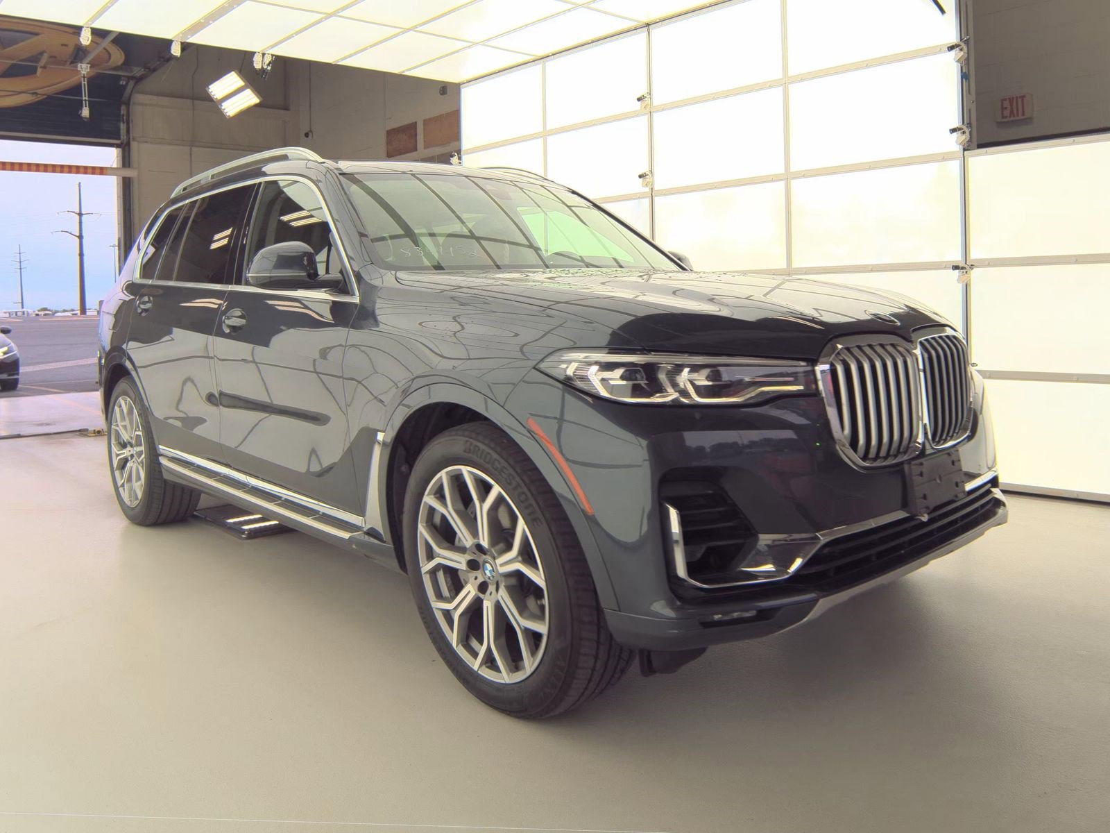 Used 2020 BMW X7 xDrive40i w/ Cold Weather Package AWD/4WD image 4