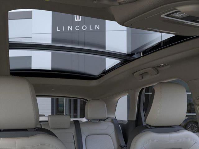 New 2025 Lincoln Corsair AWD image 22