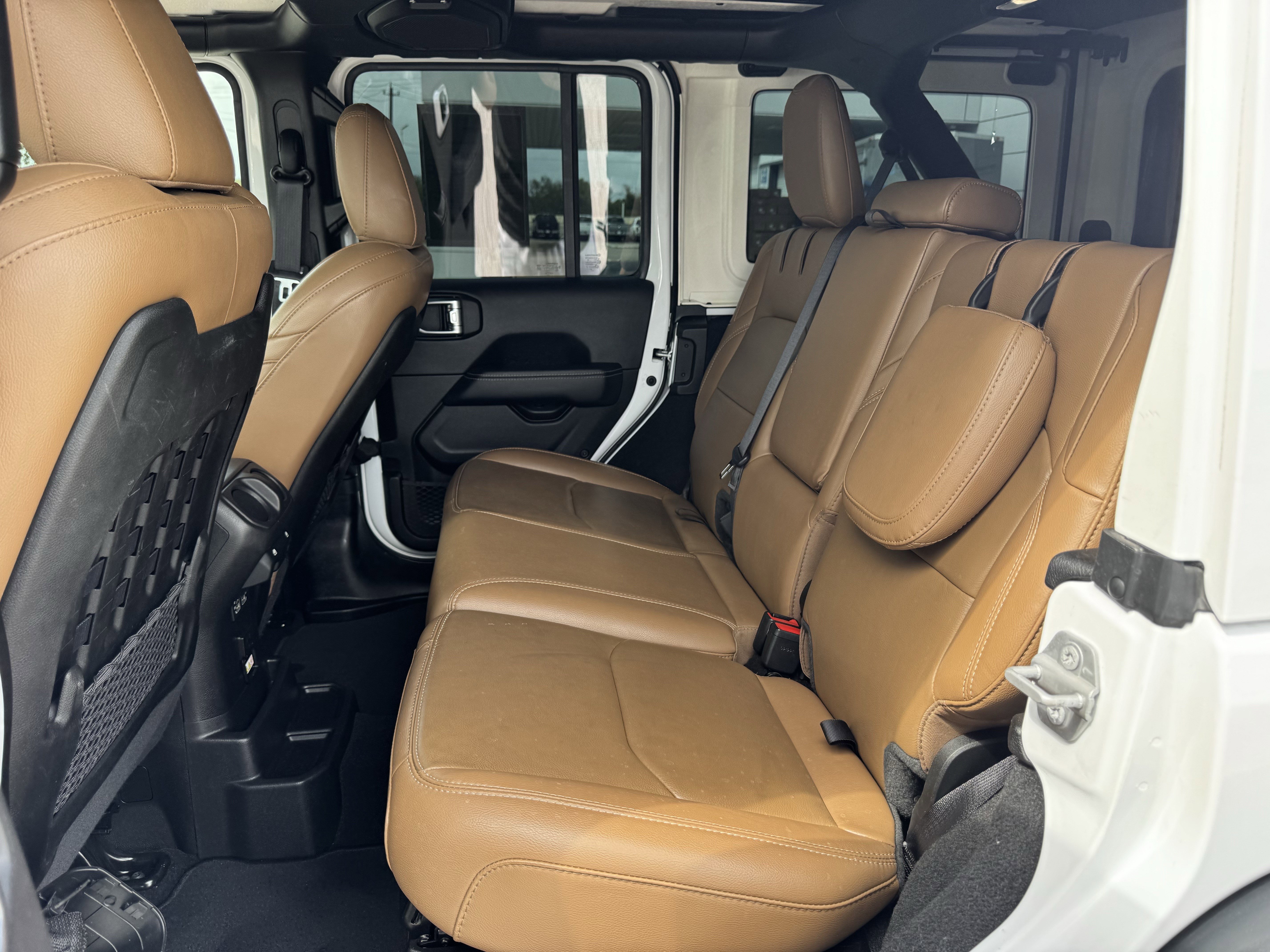 Used 2022 Jeep Wrangler Unlimited Rubicon 4xe w/ Cold Weather Group image 28