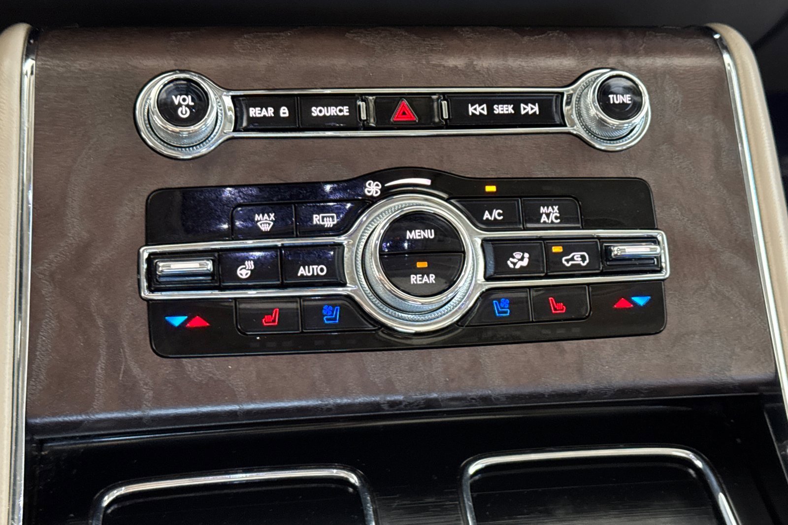 Used 2022 Lincoln Aviator Reserve w/ Equipment Group 201A image 22