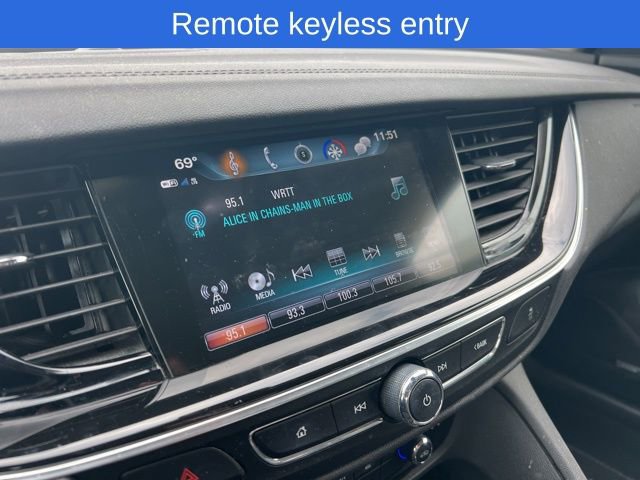 Used 2018 Buick Regal Essence w/ Driver Confidence Package #1 image 11