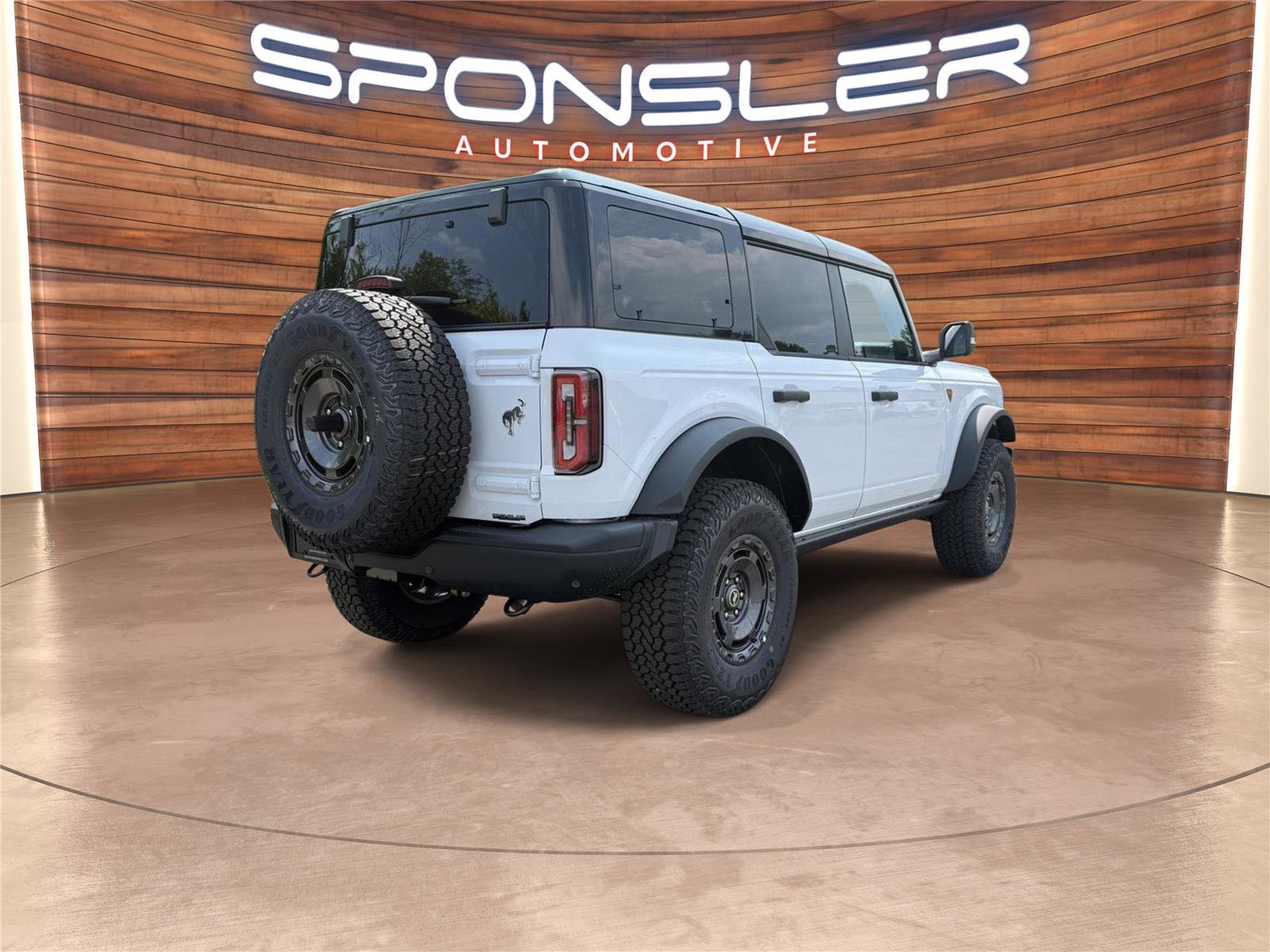 New 2025 Ford Bronco Badlands image 7