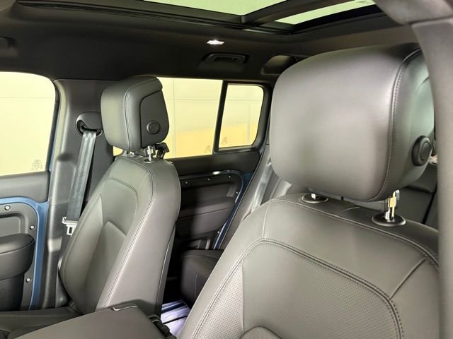 New 2026 Land Rover Defender 110 X-Dynamic SE AWD/4WD image 6