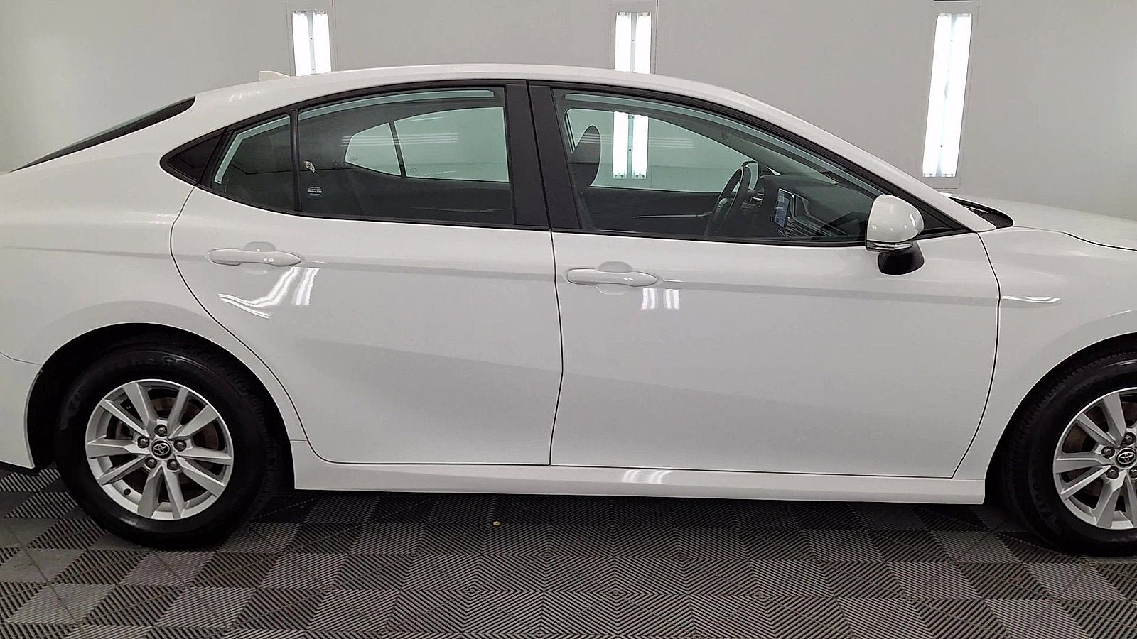 Certified 2025 Toyota Camry LE FWD image 5