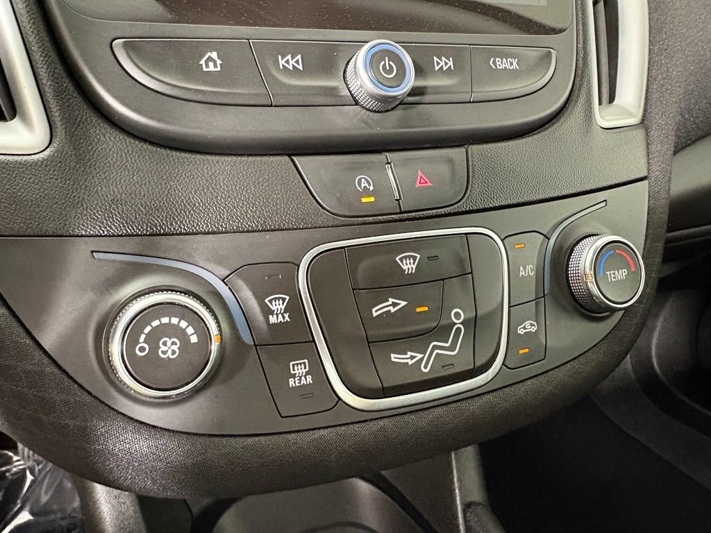 Used 2024 Chevrolet Malibu RS FWD image 36