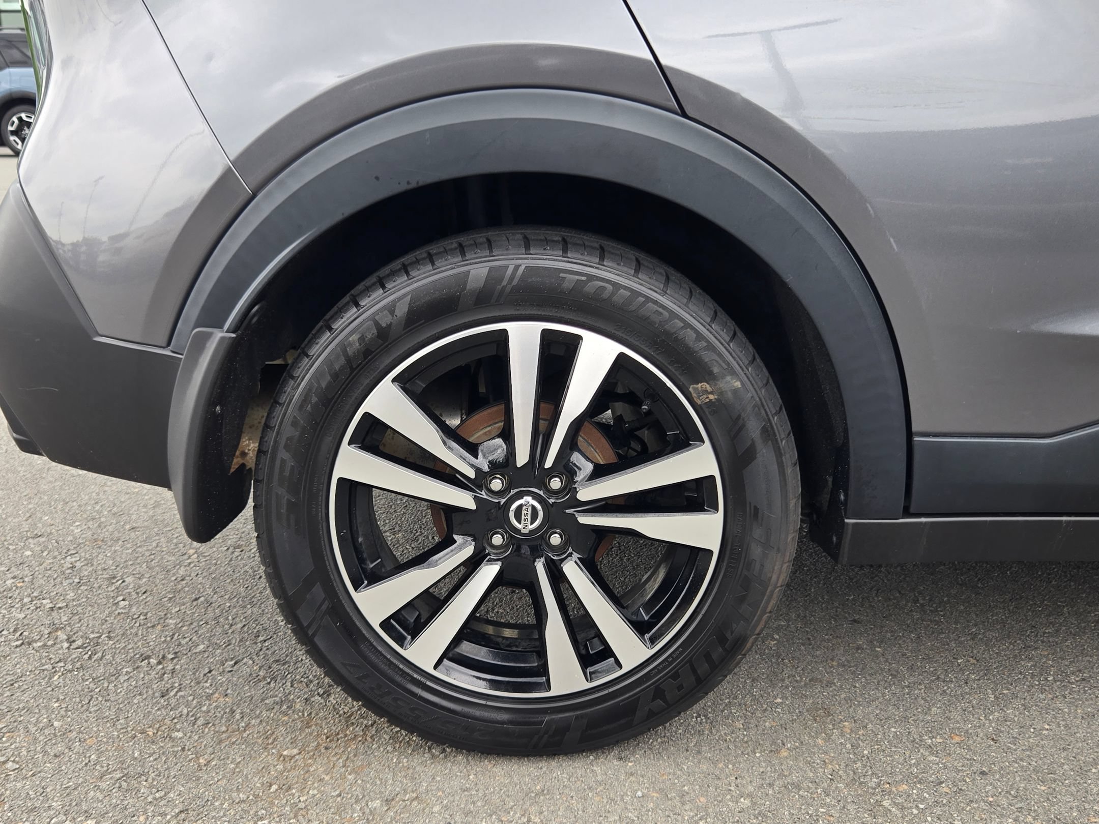 Used 2019 Nissan Kicks SR w/ SR Premium Package FWD image 17