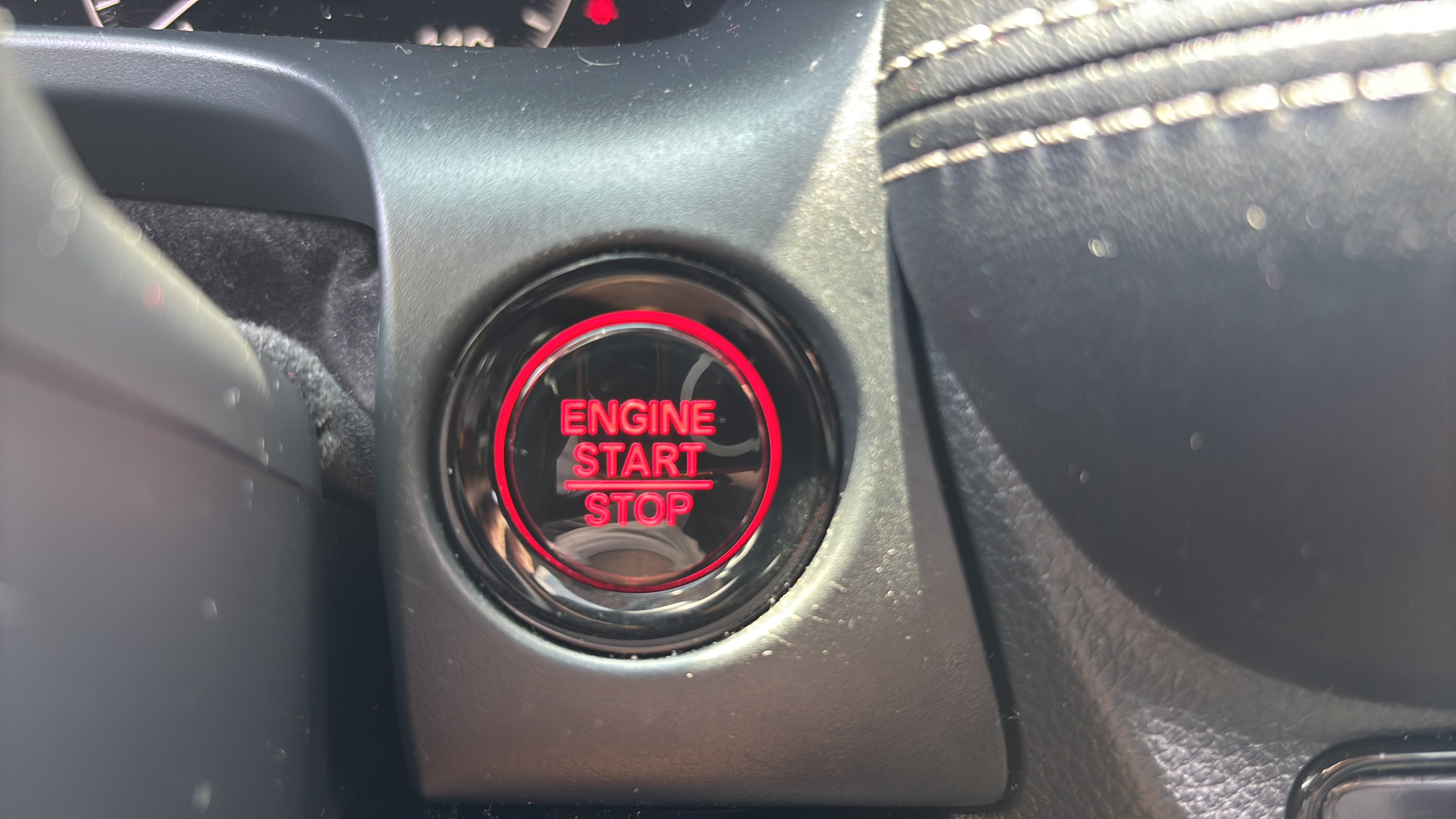 Certified 2025 Honda HR-V EX-L image 28