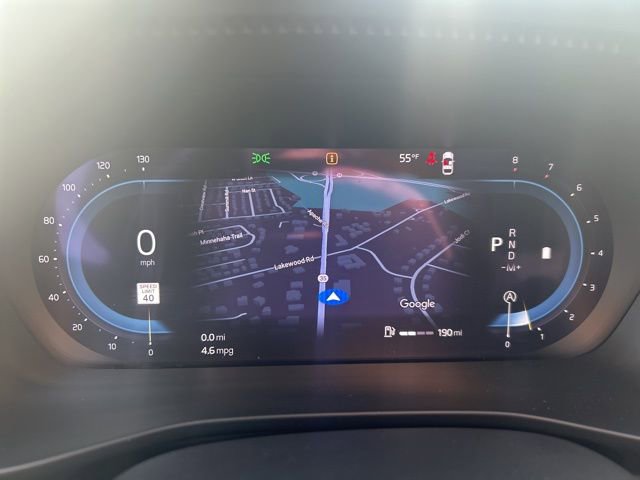 Certified 2025 Volvo XC40 B5 Plus AWD/4WD image 20