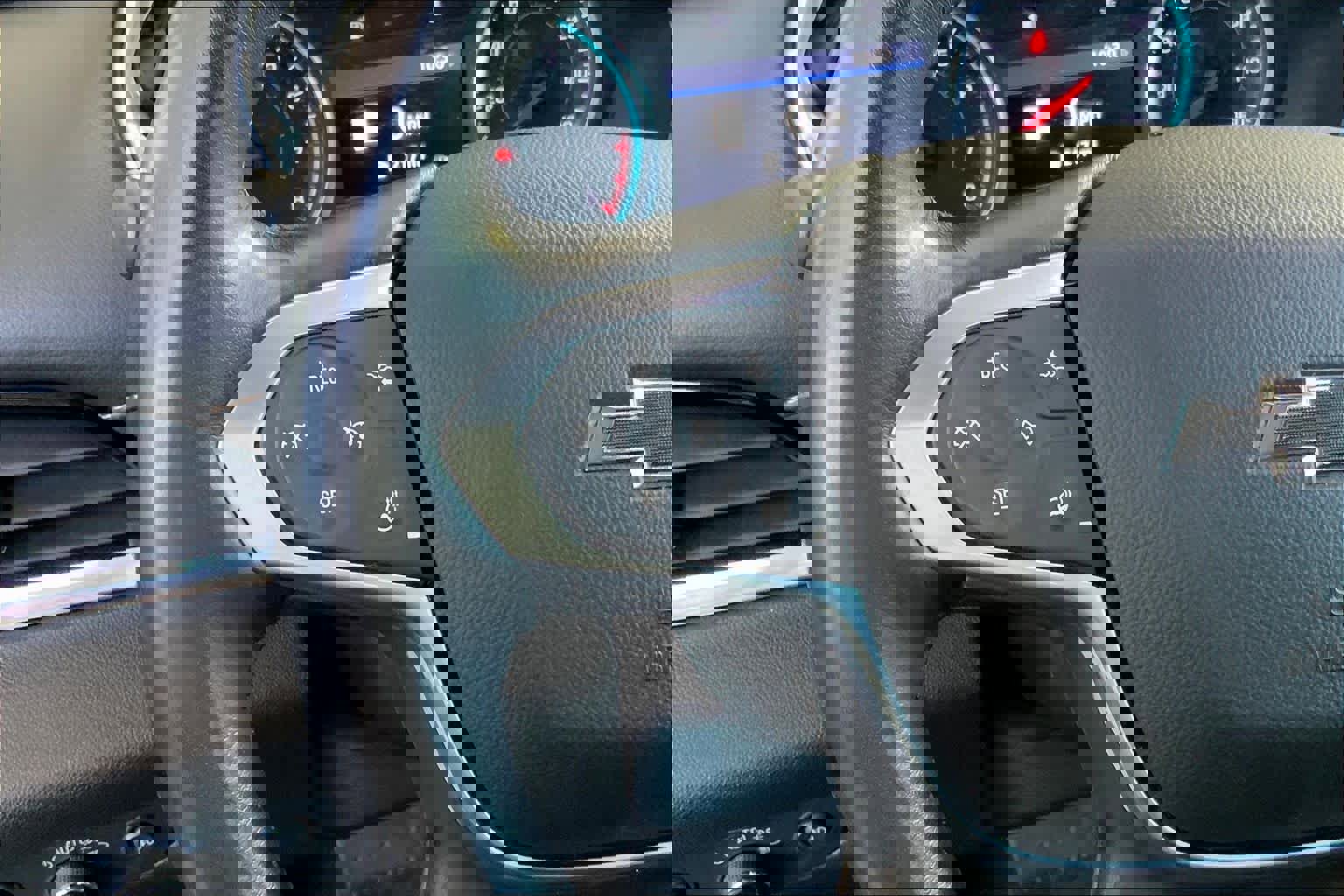 Used 2021 Chevrolet Traverse RS image 24