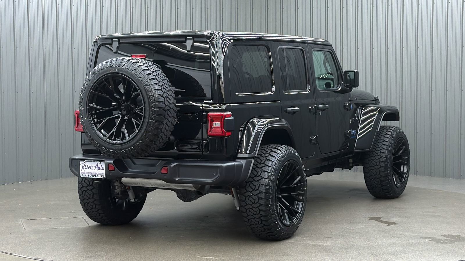 Used 2025 Jeep Wrangler Unlimited Sahara w/ Safety Group AWD/4WD image 5
