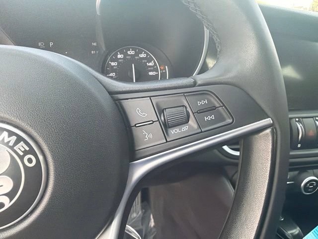 Used 2018 Alfa Romeo Giulia RWD image 23