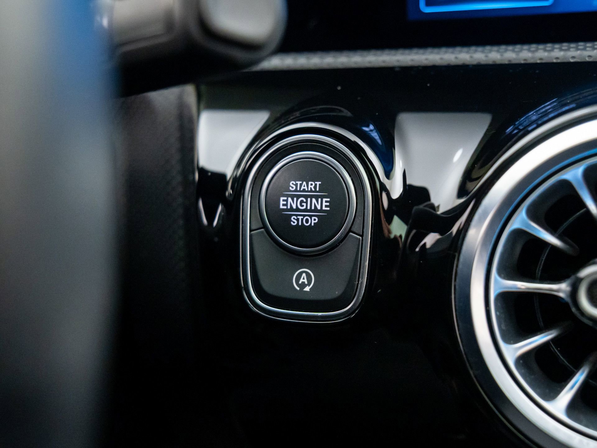 Used 2023 Mercedes-Benz CLA 250 4MATIC image 24