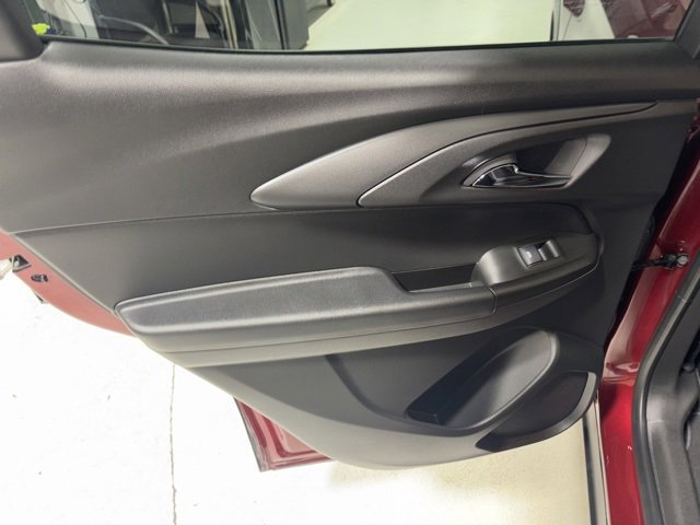 Used 2025 Chevrolet TrailBlazer LT w/ Driver Confidence Package image 22