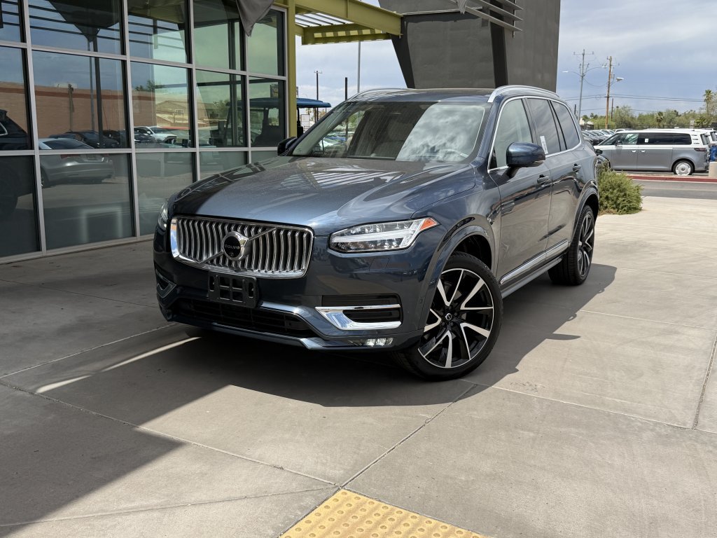 Used 2024 Volvo XC90 B6 Ultimate w/ Lounge Package AWD/4WD image 2