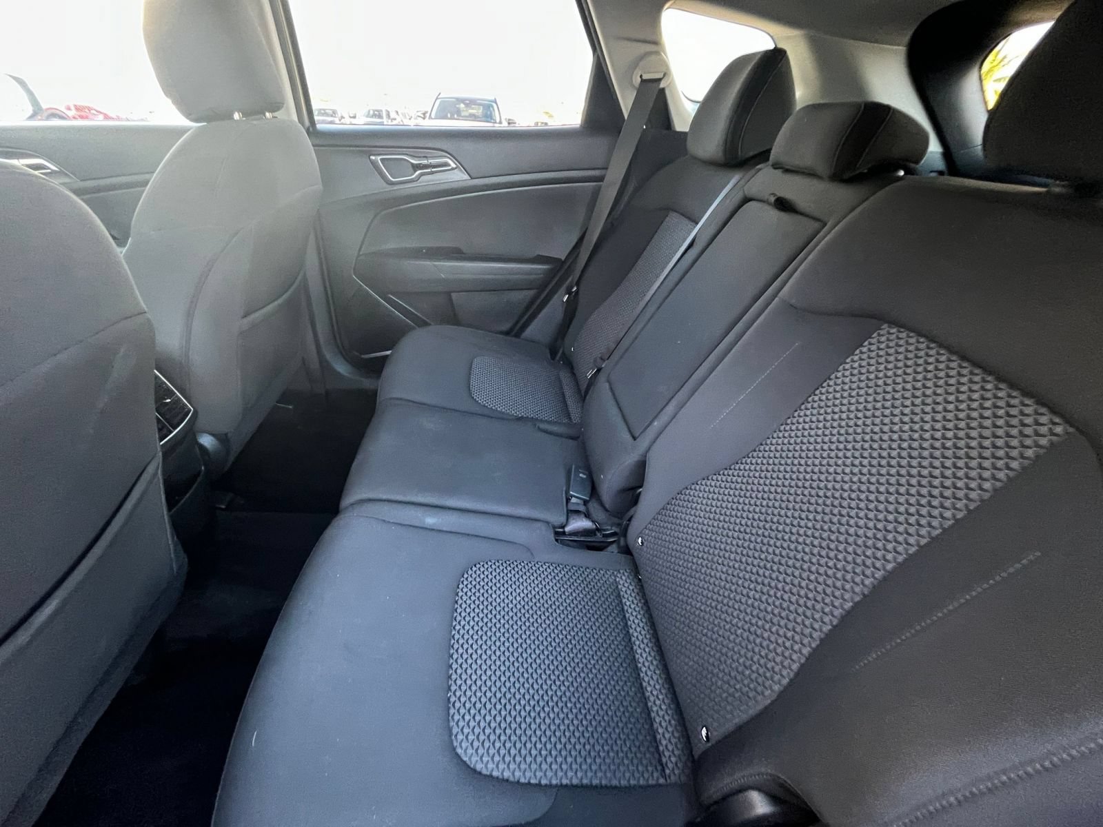 Used 2025 Kia Sportage LX FWD image 24