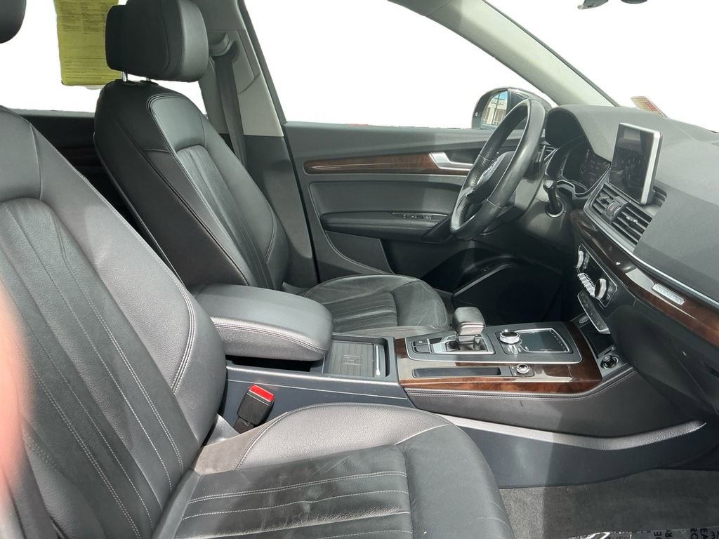 Used 2019 Audi Q5 2.0T Premium Plus w/ Premium Plus Package image 17
