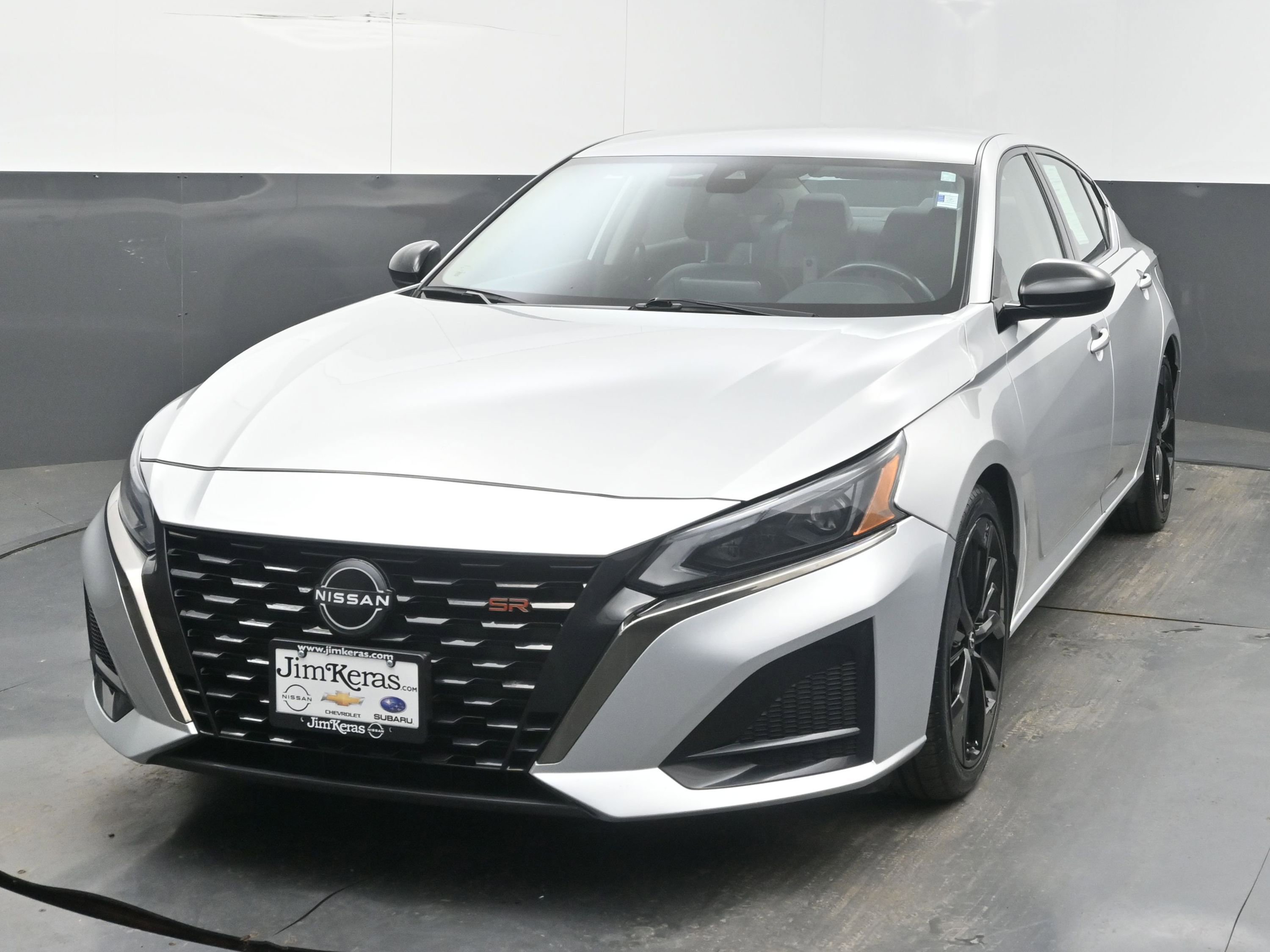 Used 2024 Nissan Altima 2.5 SR FWD image 3