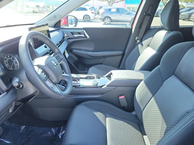 New 2026 Mitsubishi Outlander ES image 17