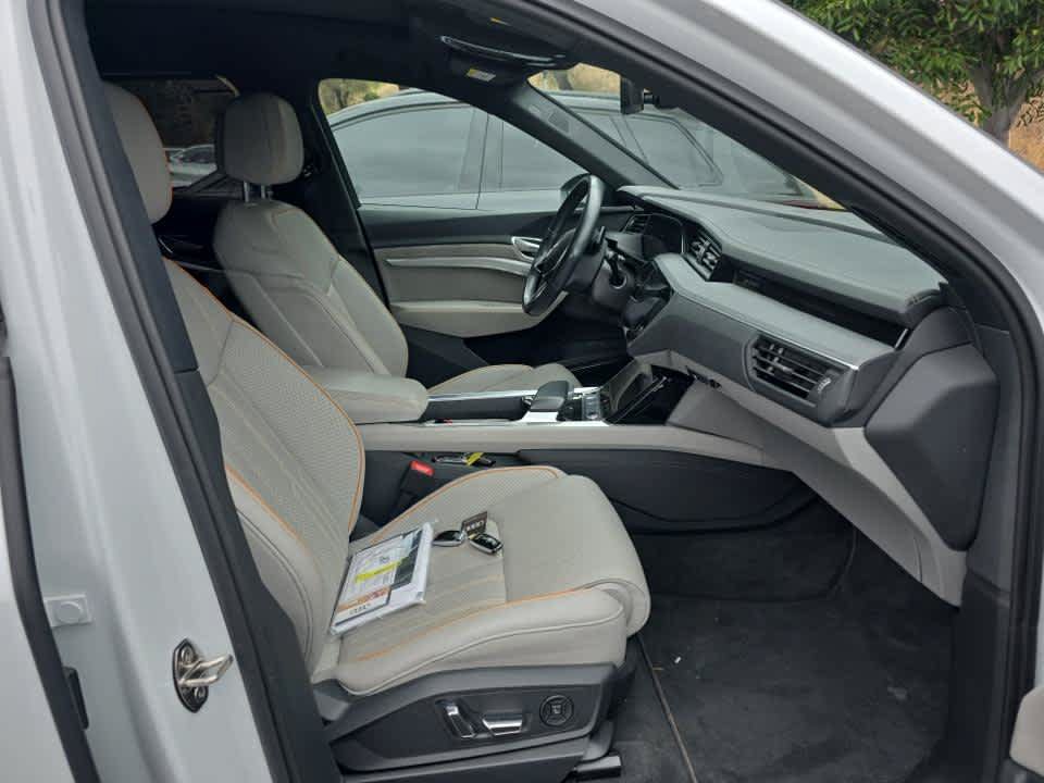 Used 2024 Audi Q8 e-tron Prestige AWD/4WD image 10