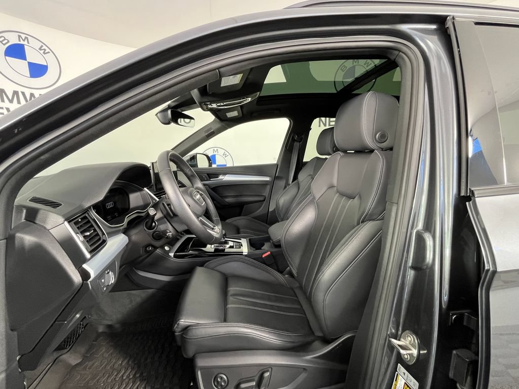 Used 2025 Audi Q5 2.0T Premium Plus w/ Premium Plus Package AWD/4WD image 21