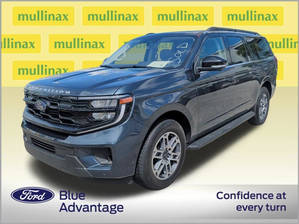Used 2025 Ford Expedition Max Active RWD image 2