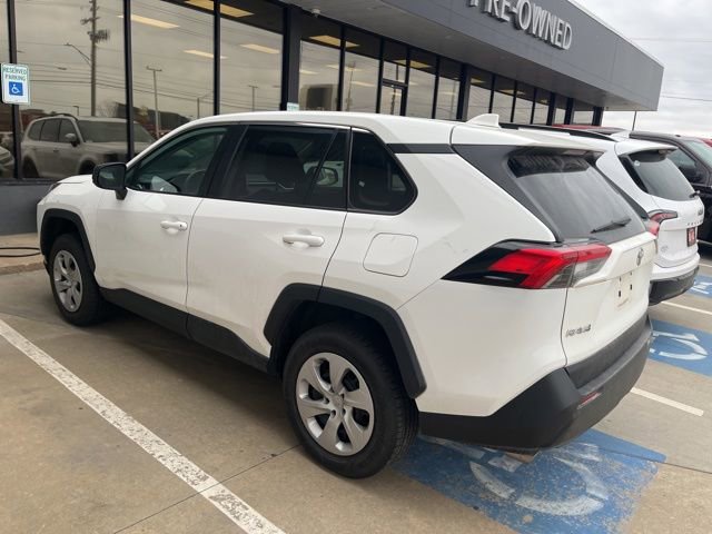 Used 2023 Toyota RAV4 LE FWD image 5