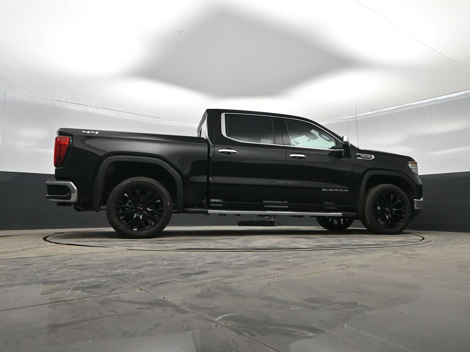 New 2026 GMC Sierra 1500 SLT w/ SLT Premium Package image 38